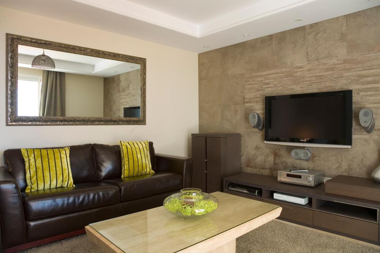 Appt 401-3-Bed-Heaven Beach-Paseo-All Year Heated Pool-Free Bikes Estepona Exterior photo